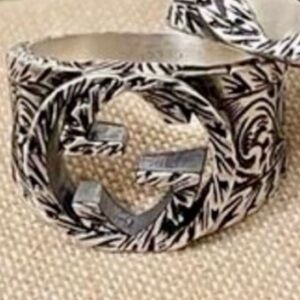Authentic size 8 Gucci Stainless Steel Ring. Made in Italy. So Beautiful 🇮🇹